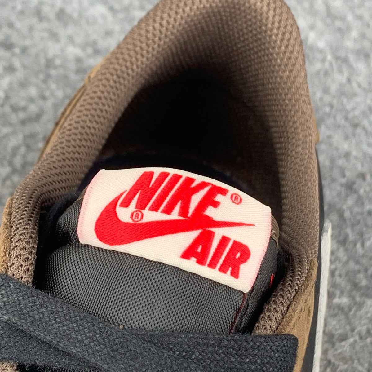Travis Scott x Air Jordan 1 Low 'Mocha' (B-GRADE VERSION)