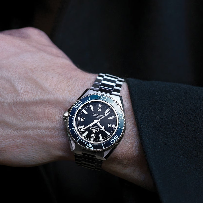 Seamaster Planet Ocean 600M 42mm - Black and Blue on Bracelet