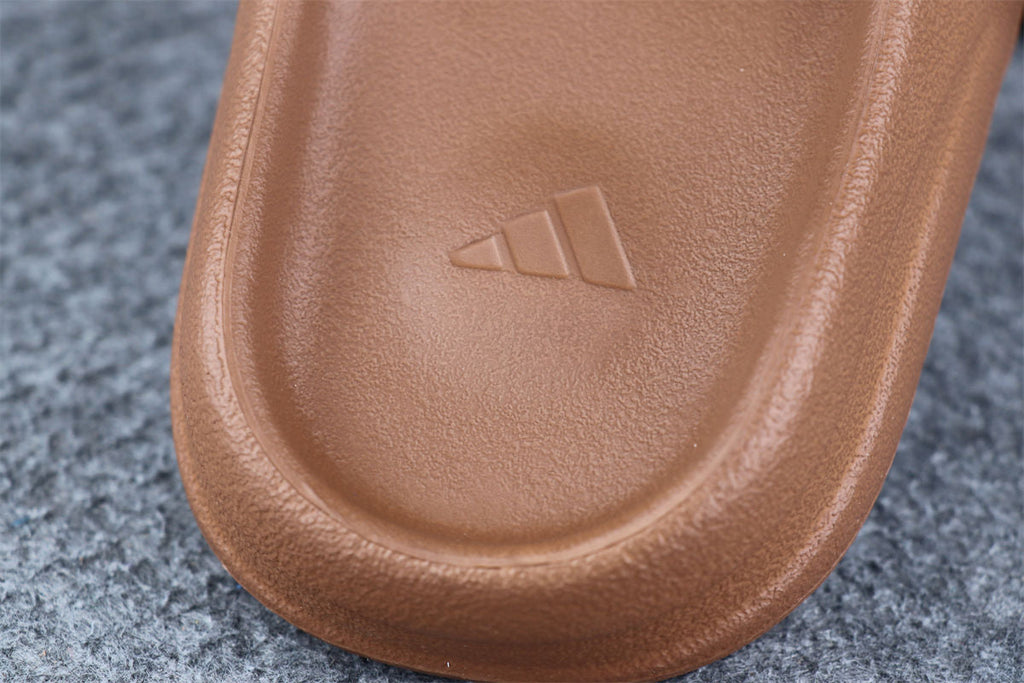 Yeezy Slides 'Flax'